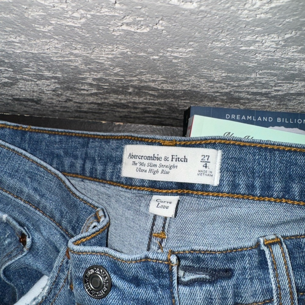 Abercrombie 90’s straight jeans